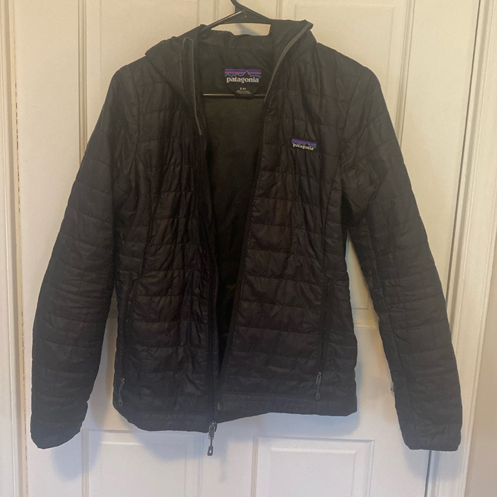 Patagonia women’s nano puff hoody black